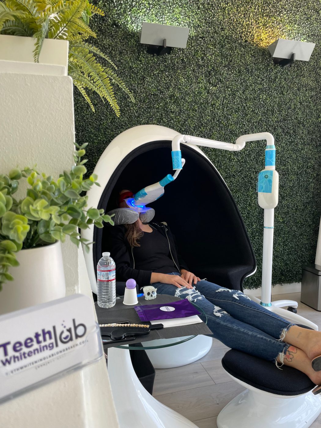 LED whitening treatment
